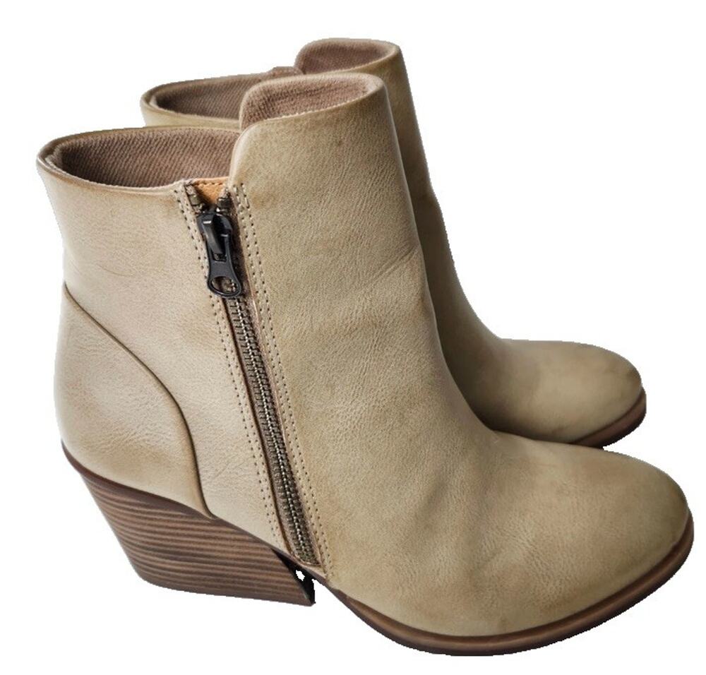 Korks Hattie Tan Brown Side Zip Block Heel Wedge Ankle Boots Booties Size 9 M